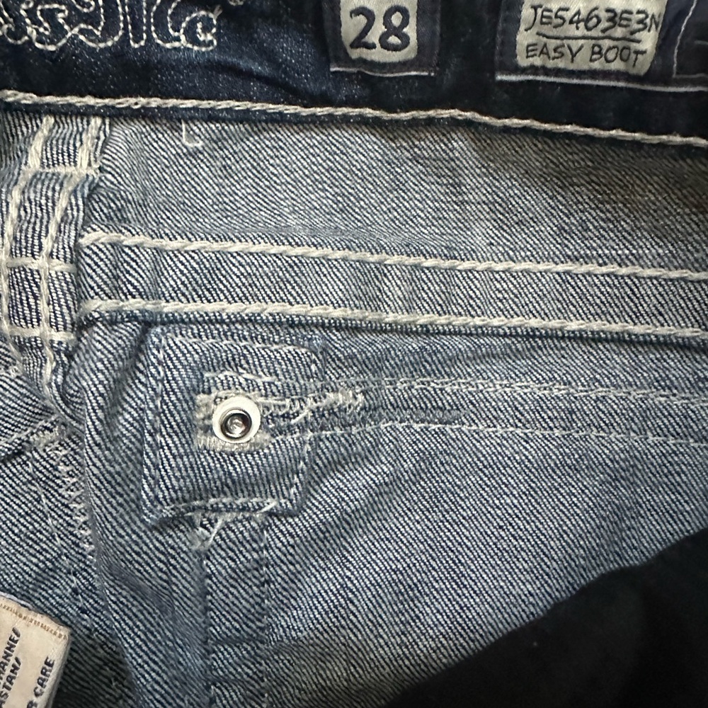 Dark Wash Embellished Women's Jeans - Picture 3 of 5